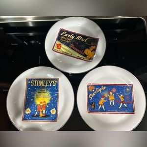 Pottery barn July fourth 10.5 melamine plates set of 3